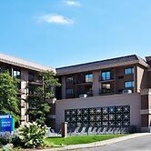 Holiday Inn Express Rolling Meadows - Schaumburg Area by IHG
