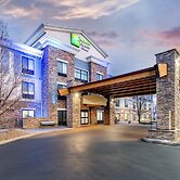 Holiday Inn Express & Suites Loveland by IHG