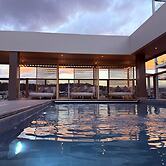 Le Parc Hotel, Beyond Stars
