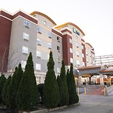 Holiday Inn Express Maspeth by IHG