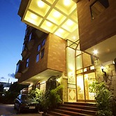 The Paradise by Tunga