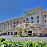 Holiday Inn & Suites Bakersfield by IHG