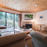 Scandinavian Lodge And Condominiums by Pioneer Ridge Mgmt