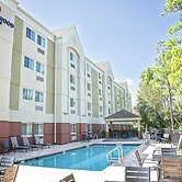 Candlewood Suites Ft Myers I-75 by IHG