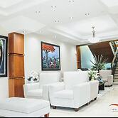 Hotel Century Plaza
