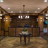 The Lodge at Mountaineer Square, A Vail Resorts Property