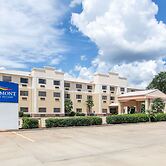 Baymont by Wyndham McComb