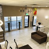 The Inn & Suites SW Omaha