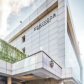 Hotel Kohinoor Continental, Airport