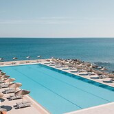 Eden Roc Resort Hotel