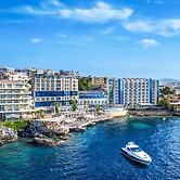 Charisma De Luxe Hotel