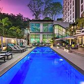 The BRIX, Autograph Collection