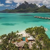 Four Seasons Resort Bora Bora