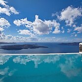 Dreams Luxury Suites