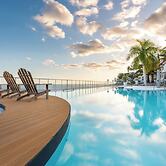 Marina Bayview - Adults Only