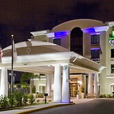 Holiday Inn Express & Suites Tampa USF Busch Gardens by IHG