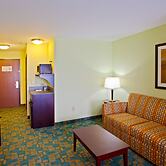 Holiday Inn Express & Suites - Thornburg, S. Fredericksburg by IHG