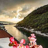 Hill River Hotel