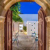 Lindos Citrin Suites