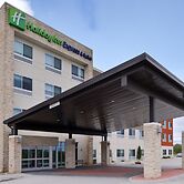 Holiday Inn Express & Suites Kansas City - Lee's Summit by IHG