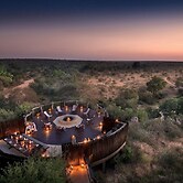 Makumu Private Game Lodge