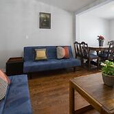 Applewood Suites - 4 BDRM King West