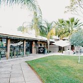 Lighthouse Guesthouse & Cafe