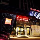 ibis Luoyang Train Station