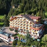 Hotel Cesa Tyrol