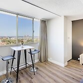 Celina's Ocean View Studio - Adults Only