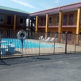 Travelers Inn