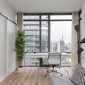 Bright Sub-Penthouse on Bay St