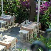 Sea Breeze Hotel & Apartments