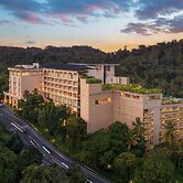 The Golden Crown Hotel