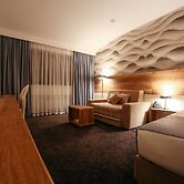 Santiny Hotel & Restaurant