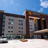 La Quinta Inn & Suites by Wyndham Oklahoma City Airport