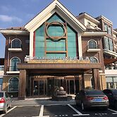 Metropolo Jinshanzui Village Hotel