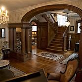 Circular Manor Bed and Breakfast