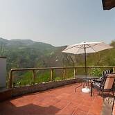 Apartamentos Rurales L'Arboleu