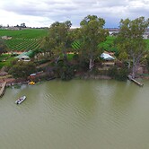 Mundic Waterfront Cottages