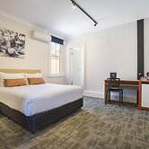 Nightcap at Regents Park Hotel