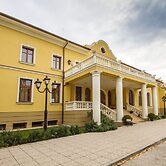 Hotel Plauter Kúria
