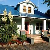The Island Guest House & Cottages