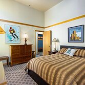 2796 Slopeside 2 Bedroom Condo by RedAwning