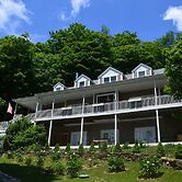 Bald Mountain House Inn at the Wolf Laurel Resort