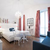 Marina Hotel Charming Rooms