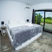 Show Pony Ranchero Resort - Boutique Beach Hotel