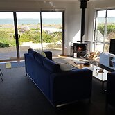 Coorong Waterfront Retreat
