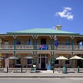 The Richmond Arms Hotel