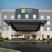 Holiday Inn Express & Suites Memphis Arpt Elvis Presley Blv by IHG